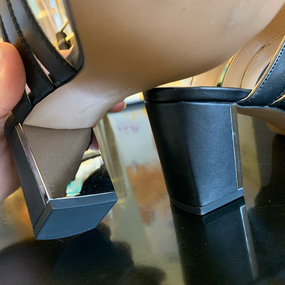 Black heels - Picture 4 of 5